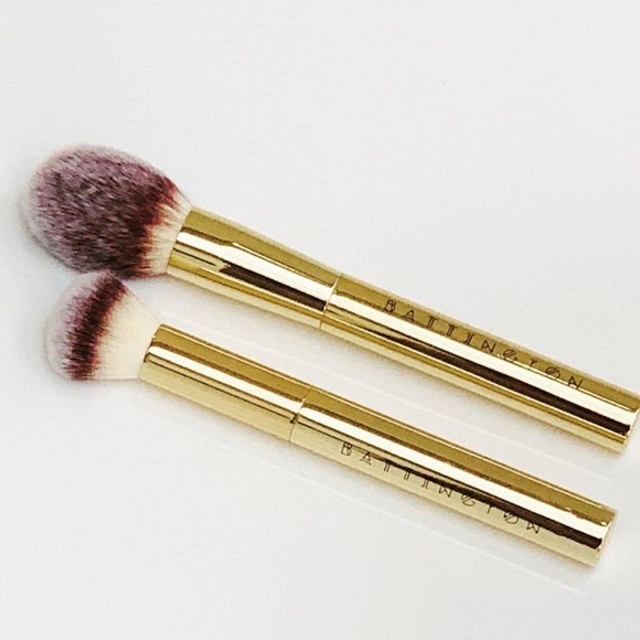 Battington beauty powder and contour brush set