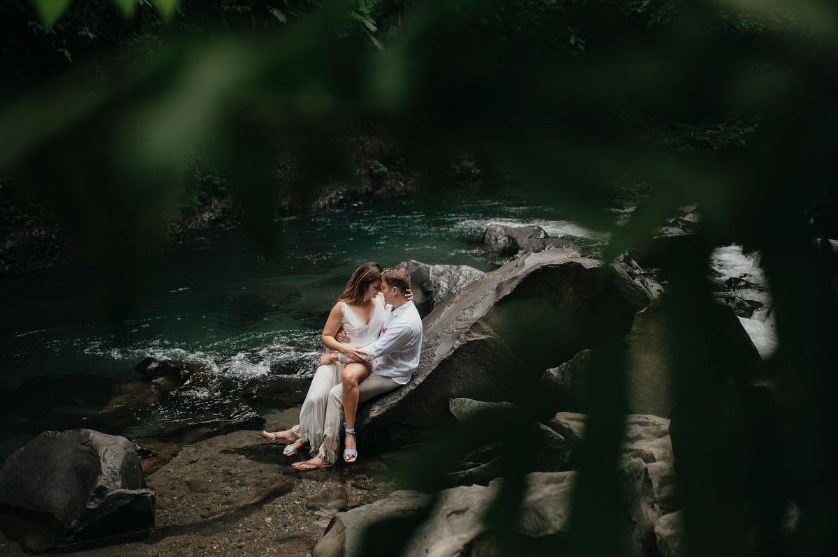stunning waterfall wedding in costa rica