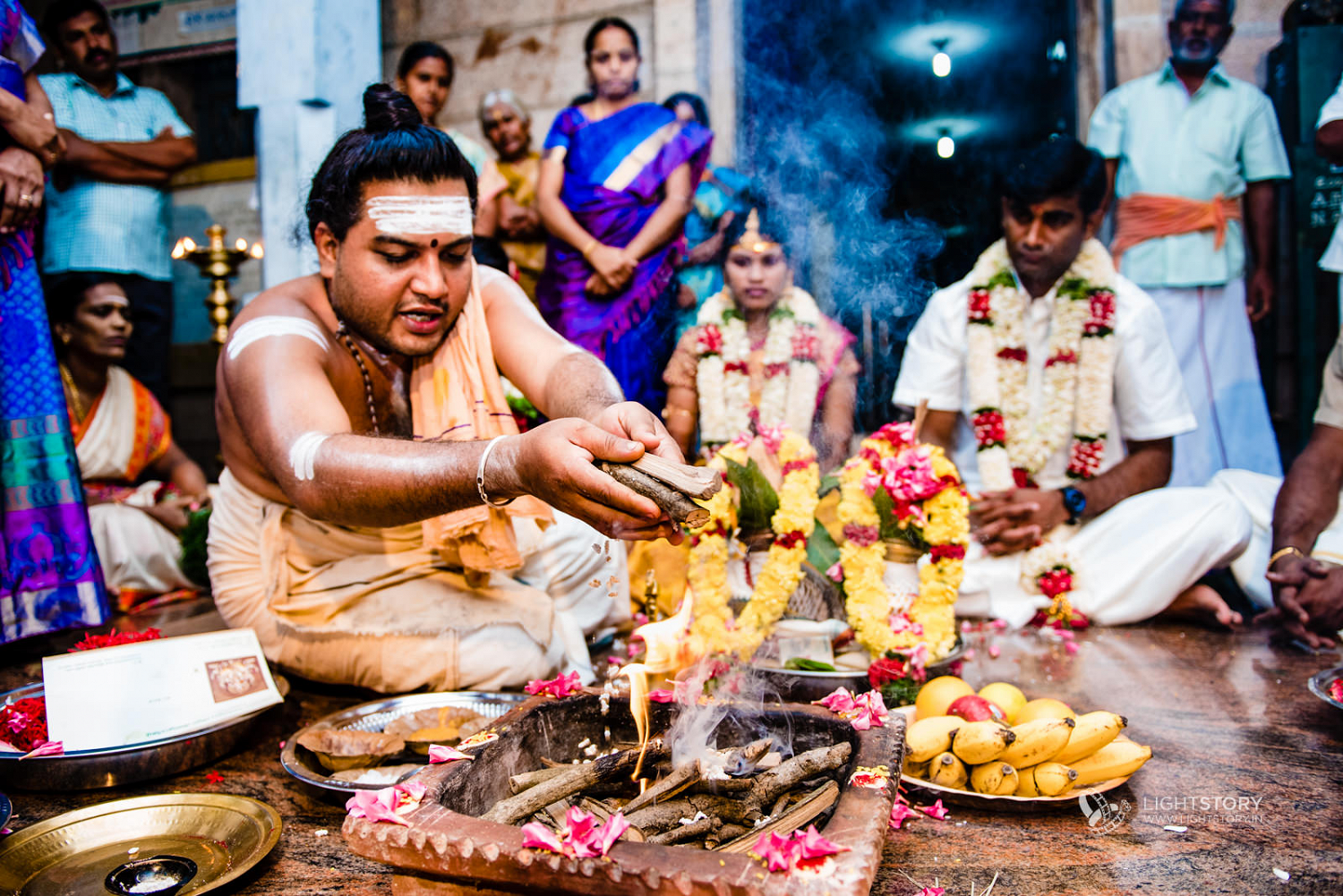 Temple Candid Wedding Photography Coimbatore Temple Candid Wedding Photography Coimbatore