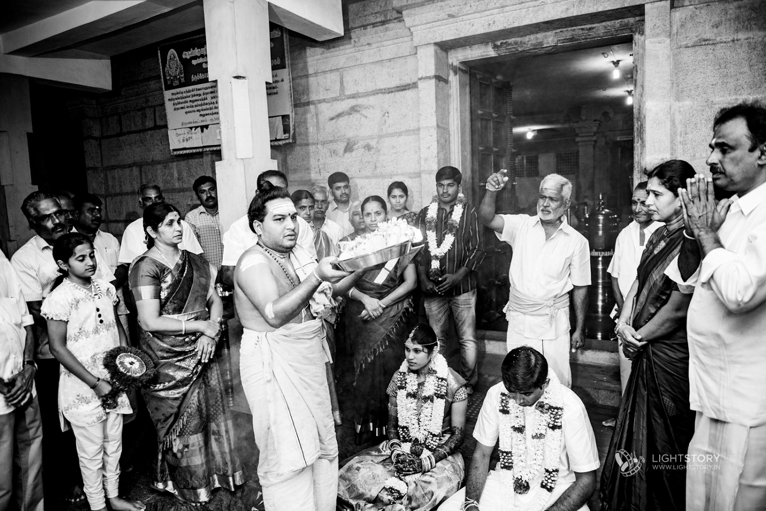 Temple Candid Wedding Photography Coimbatore Temple Candid Wedding Photography Coimbatore
