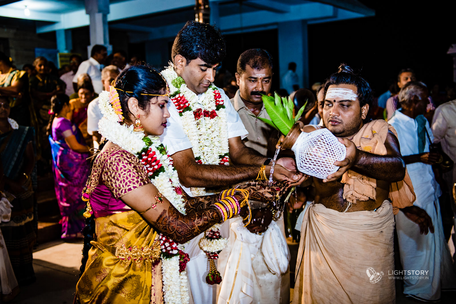 Temple Candid Wedding Photography Coimbatore Temple Candid Wedding Photography Coimbatore