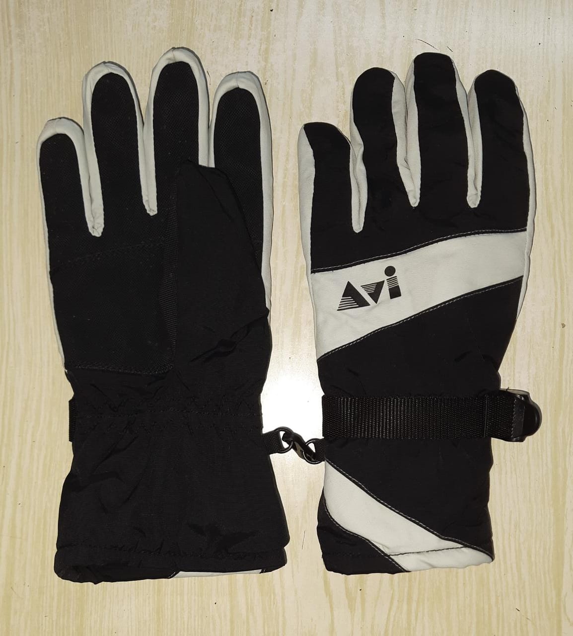 AVI WP Gloves