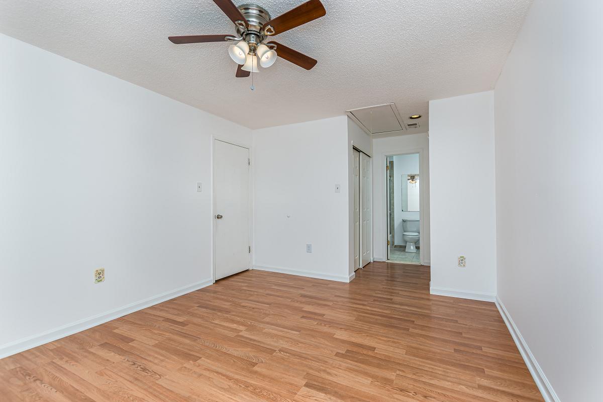 Real Estate Photographer in Plainfield Real Estate Photographer in Plainfield