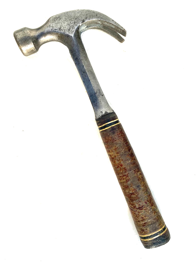 Estwing 20 oz LeatherHandled ClawHammer.
