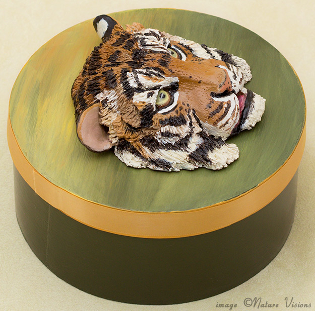 Tiger Lover Gifts Sight to Soul