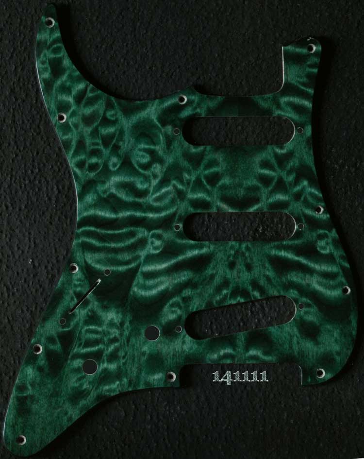 Strat Modern 11 Hole Green Quilted Maple LH 111