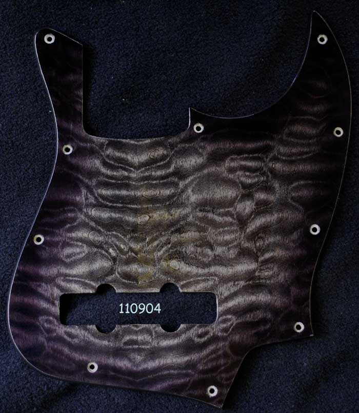 Jazz Bass RI Black Quilted Maple 904