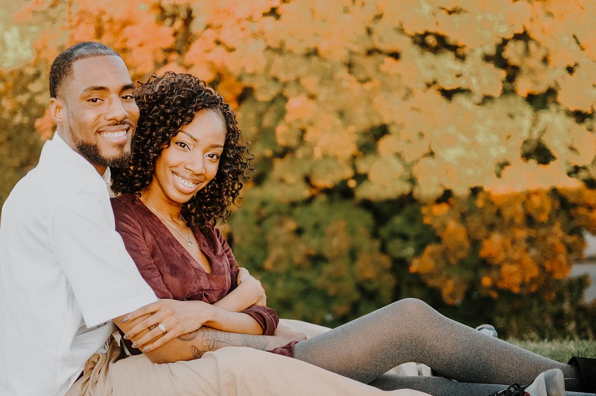 Engagement photo with Fall Color in Kansas City, MO