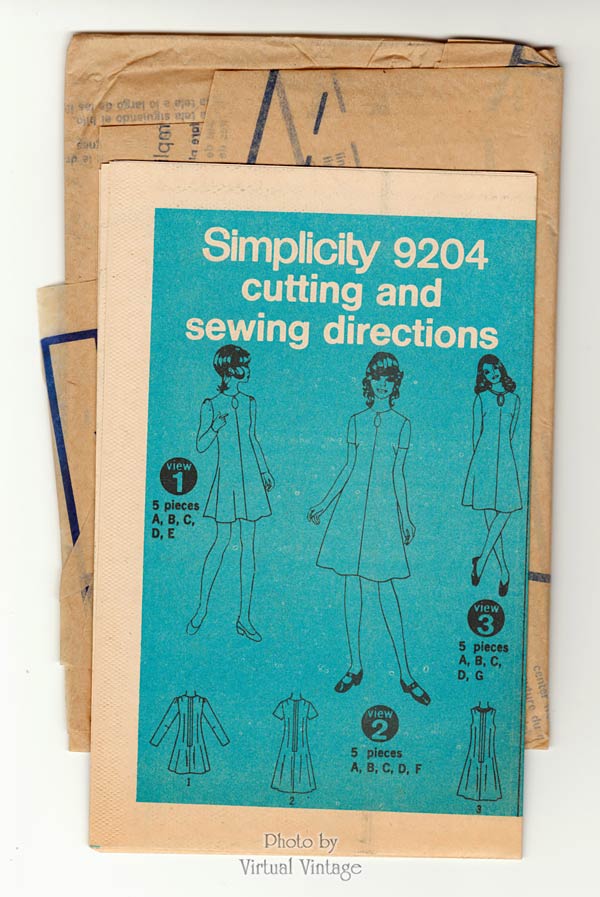 Simplicity 9204, 70s Keyhole Neck Dress Pattern, Bust 34, Uncut